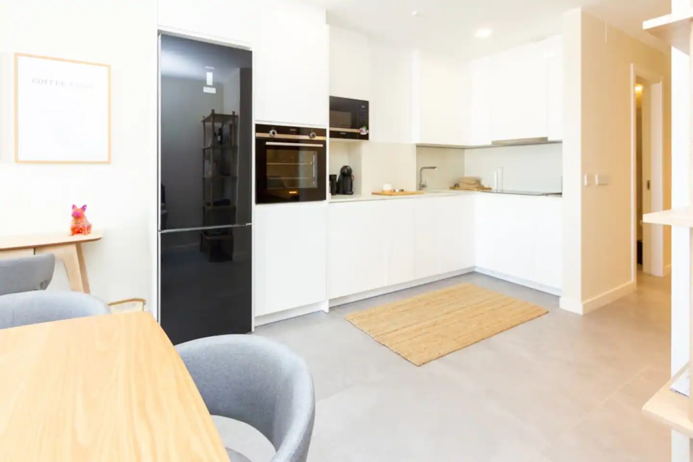 Castle view 1 - Heated pool, gym 17 LYX homes