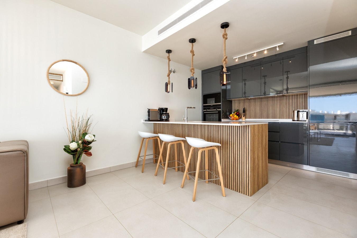 Peninsula · Peninsula / Terrace / Private parking / Pool 15 LYX homes