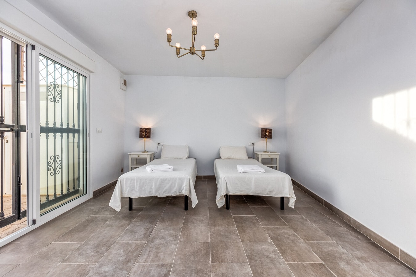 Nogali - Private heated pool-BBQ-sea view-parking 94 LYX homes