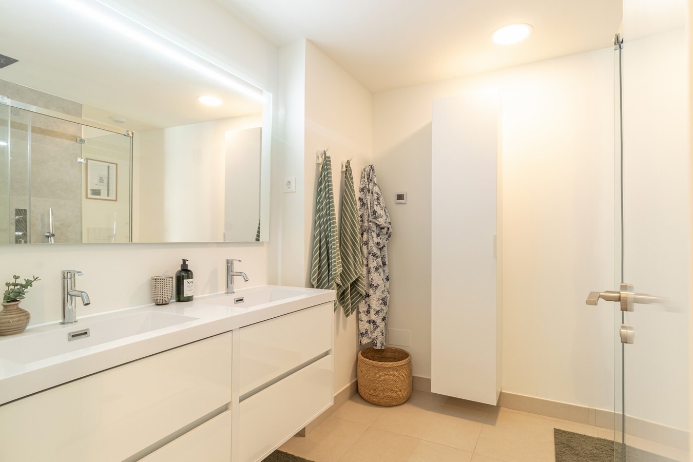 One Heights with panoramic views & shared pool 8 LYX homes