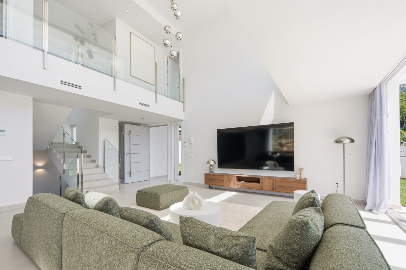Villa Velaris | With Heated Pool, Cinema & Gym 6 LYX homes