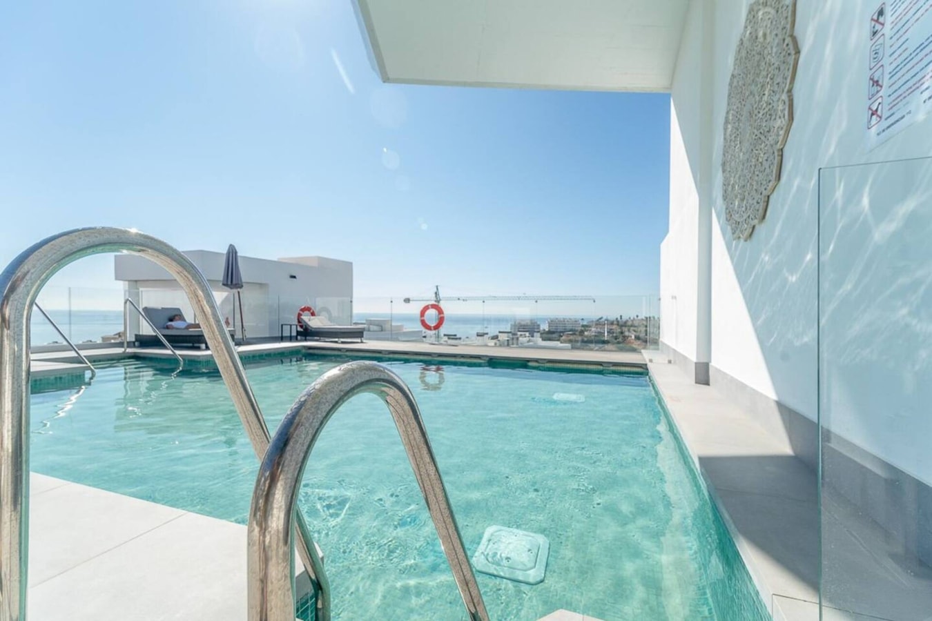 Castle View 2 - Heated pool, gym 16 LYX homes