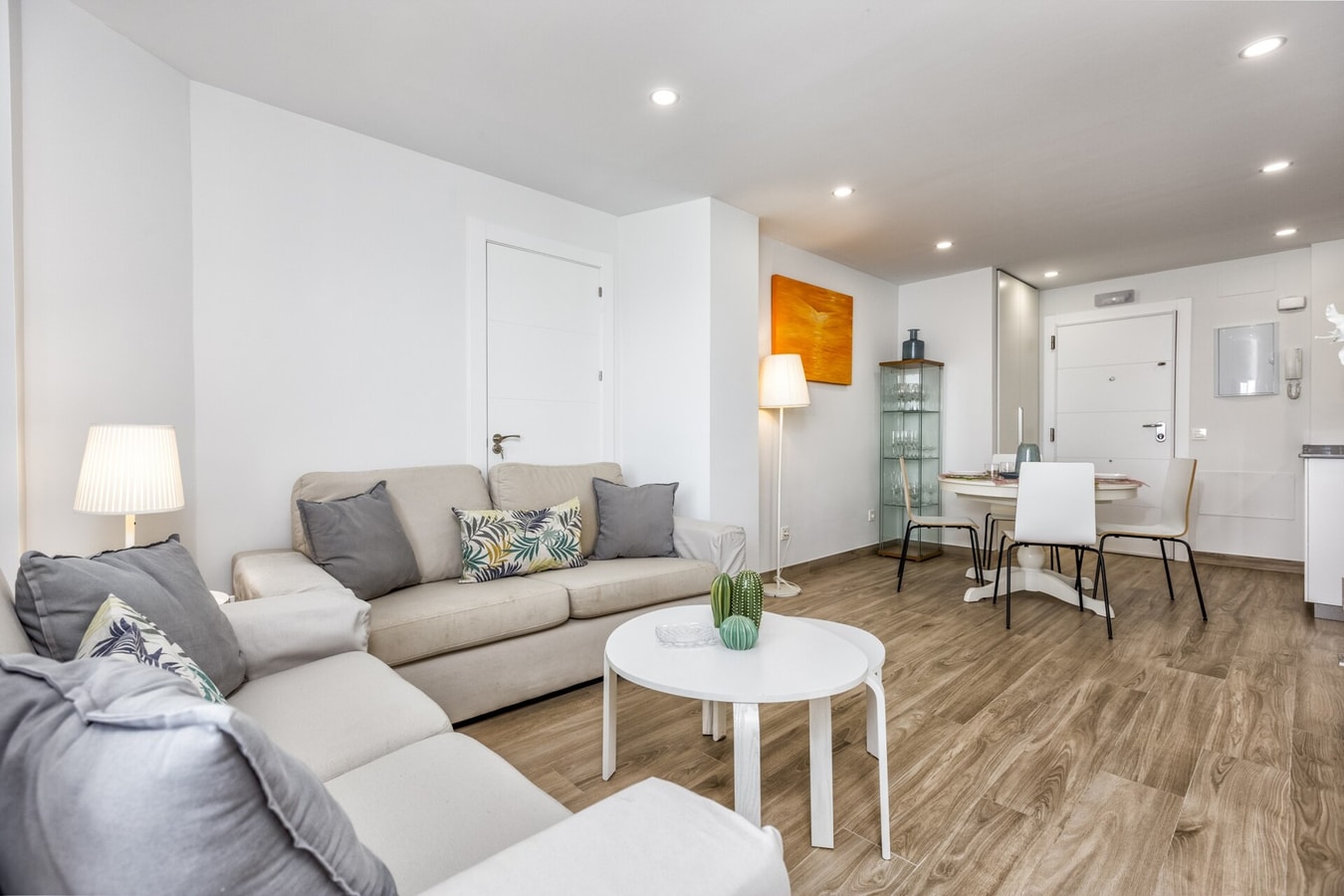 Promosol - Frontline fully renovated with terrace 28 LYX homes