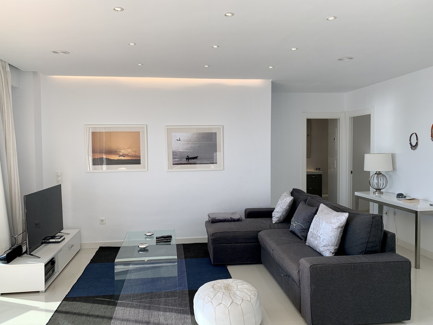 Seafront apartment with panoramic sea views 13 LYX homes