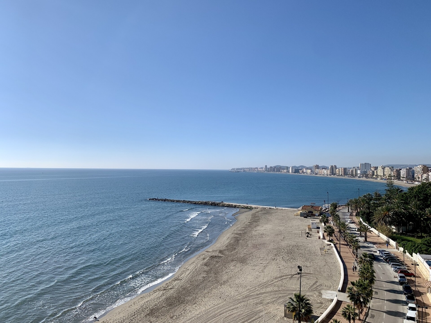 Seafront apartment with panoramic sea views 37 LYX homes