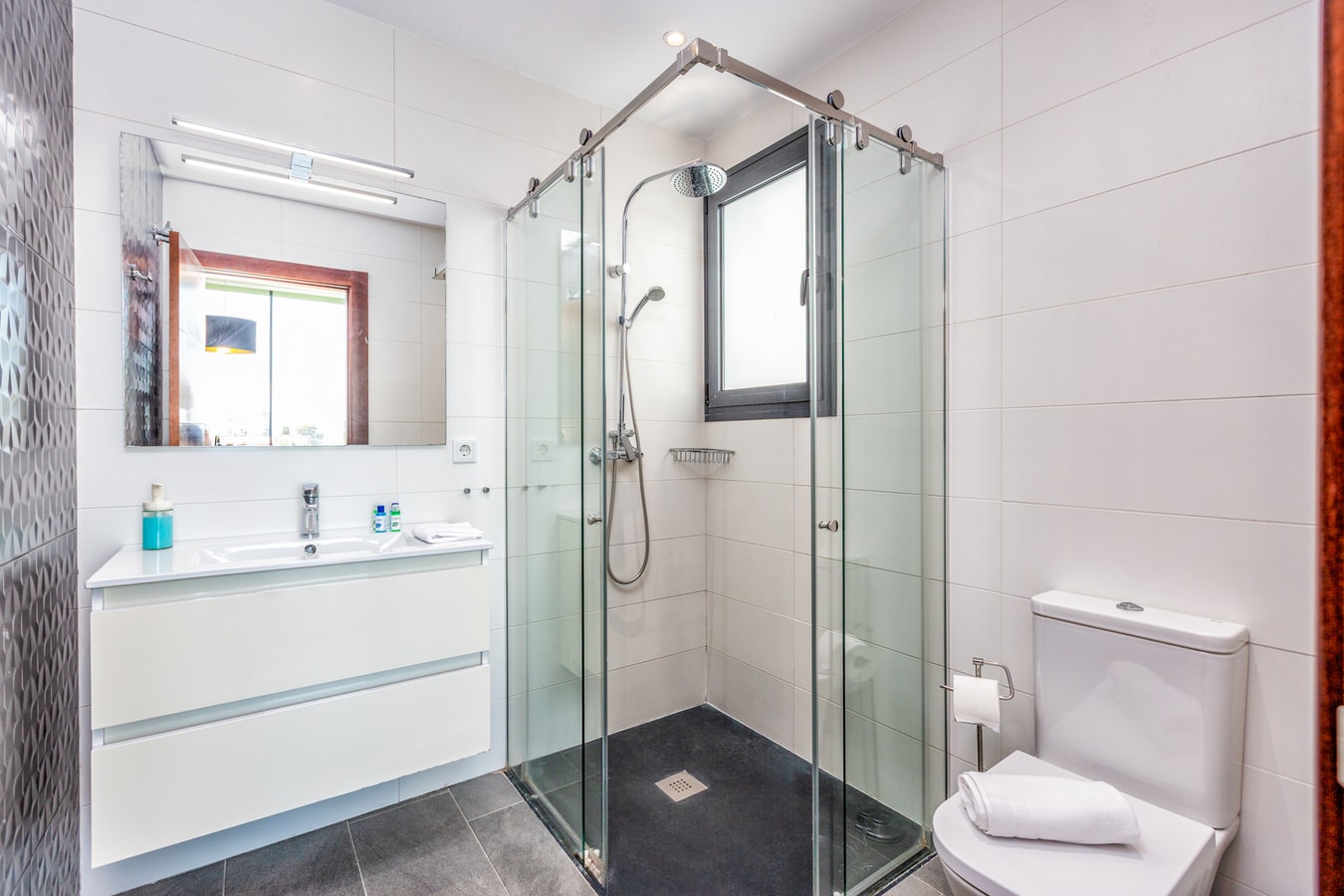 Villa Oasis | Private Pool & Jacuzzi | Sleeps 12 34 LYX homes