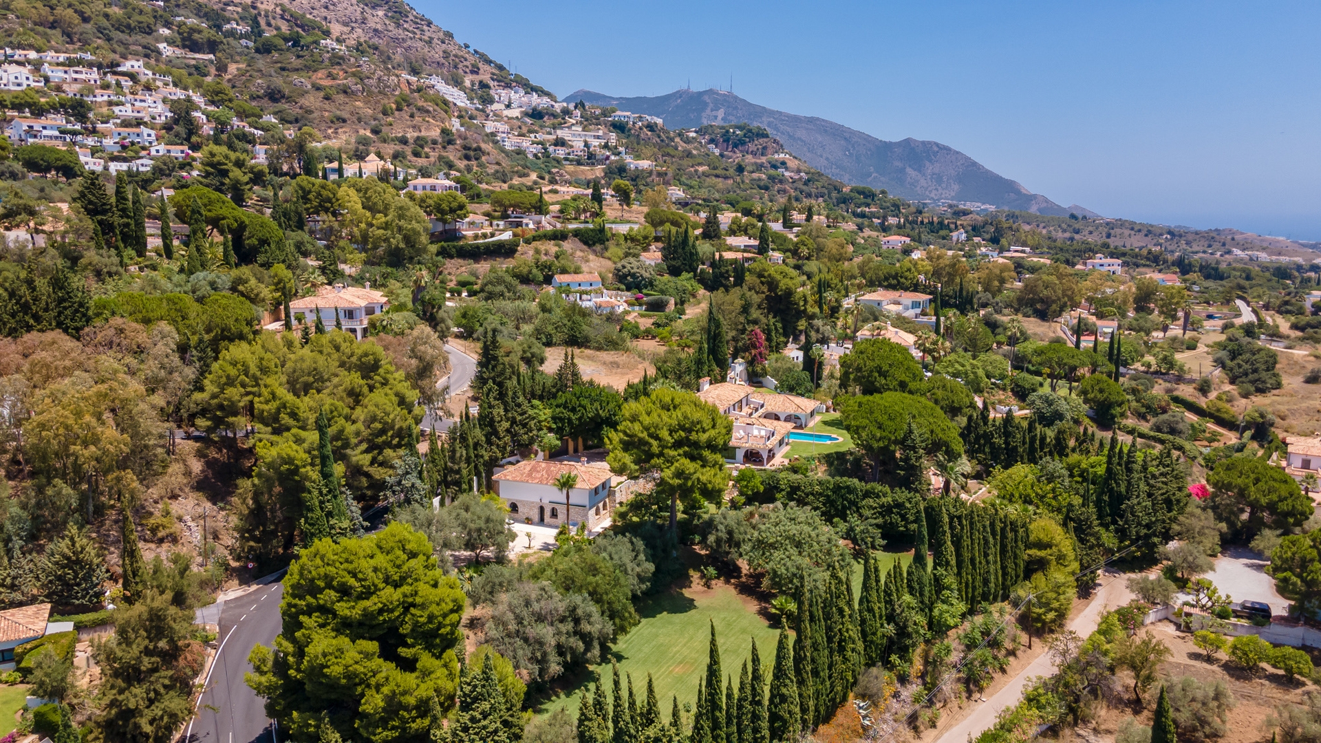 Hacienda El Cazador 14 LYX homes