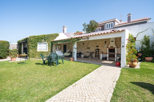 Casa da Hera, Refuge with Garden