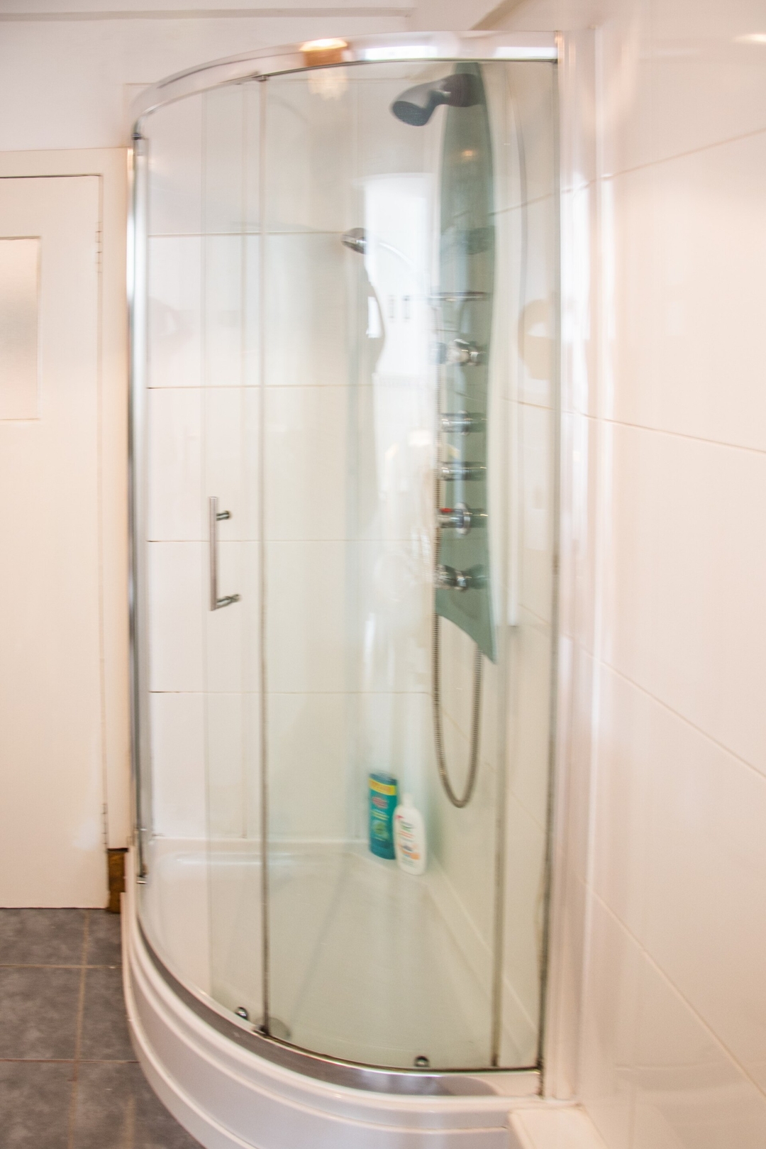 Lovely Flat at the Heart of The Royal Mile 11 Click And Rent