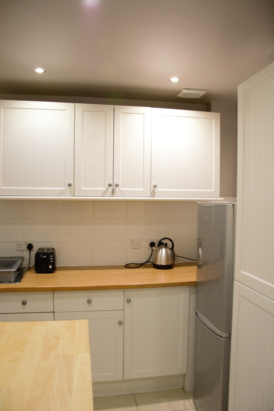 Elm Row Spacious and Central 7 Click And Rent