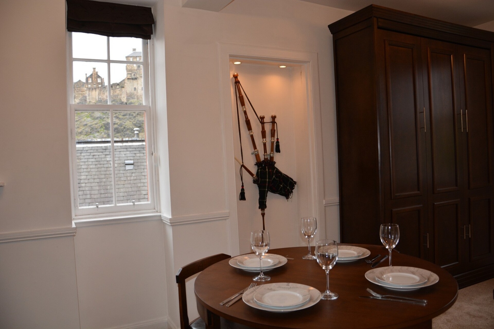 Castleview and Secret Garden Studio 14 Click And Rent