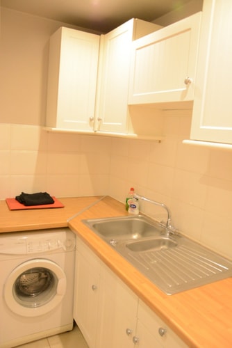 Elm Row Spacious and Central 6 Click And Rent