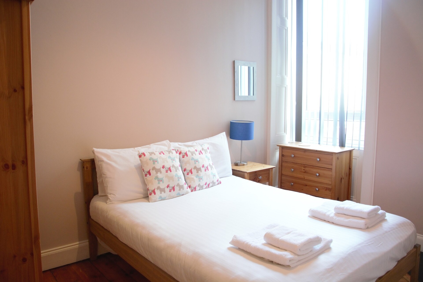 Elm Row Spacious and Central 5 Click And Rent