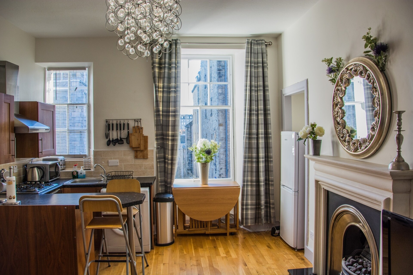 High Street at the Heart of the Royal Mile 0 Click And Rent