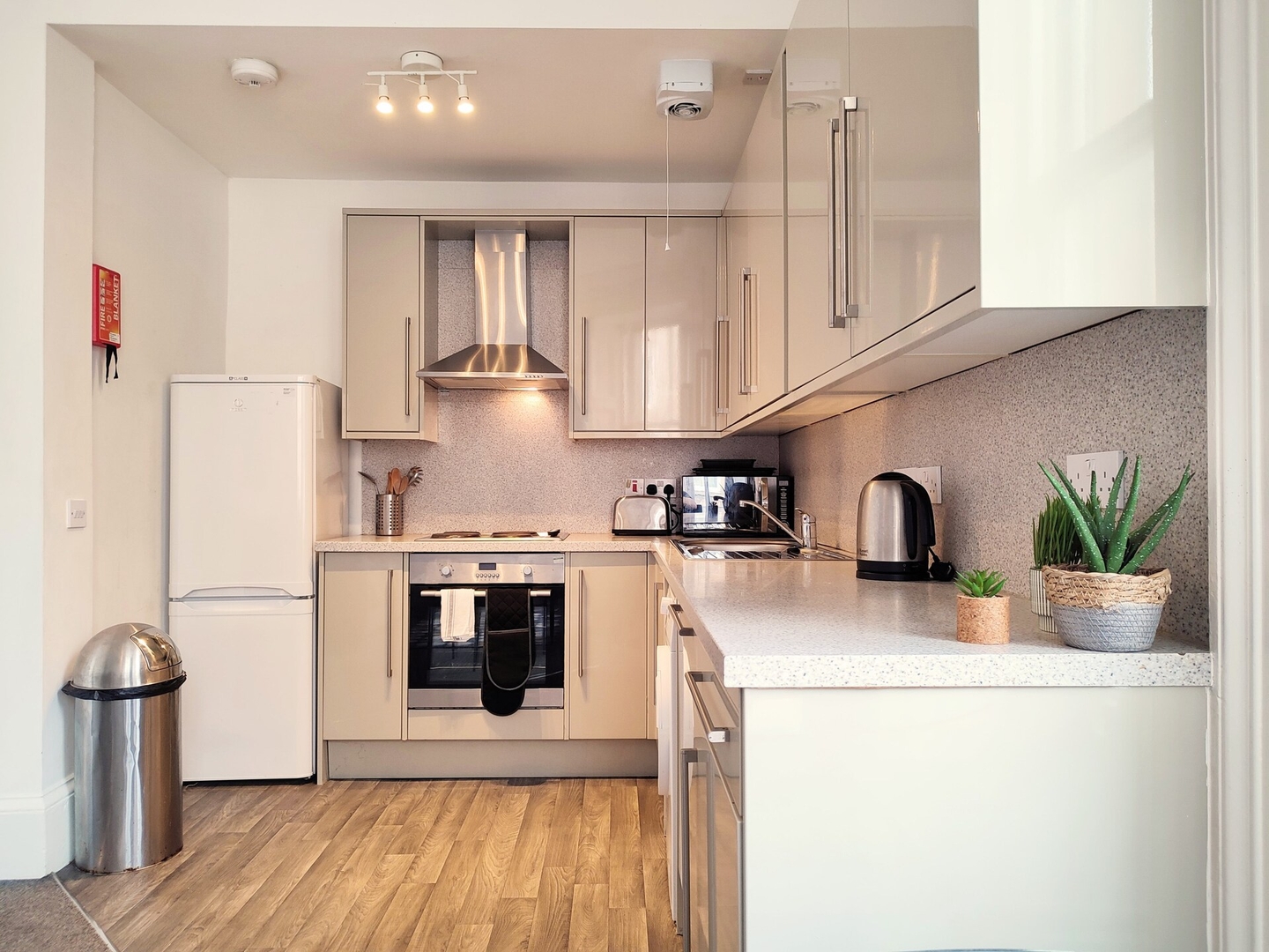 Magic of Meadows 4 Bedroom Spacious Flat 2 Click And Rent