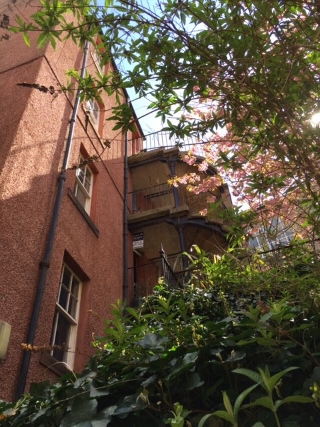Castleview and Secret Garden Studio 1 Click And Rent