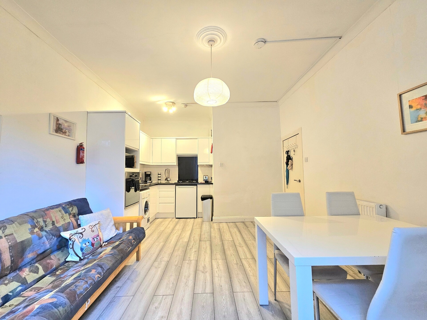 Beautiful Travelers Apartment - Salmond Place 10 Click And Rent
