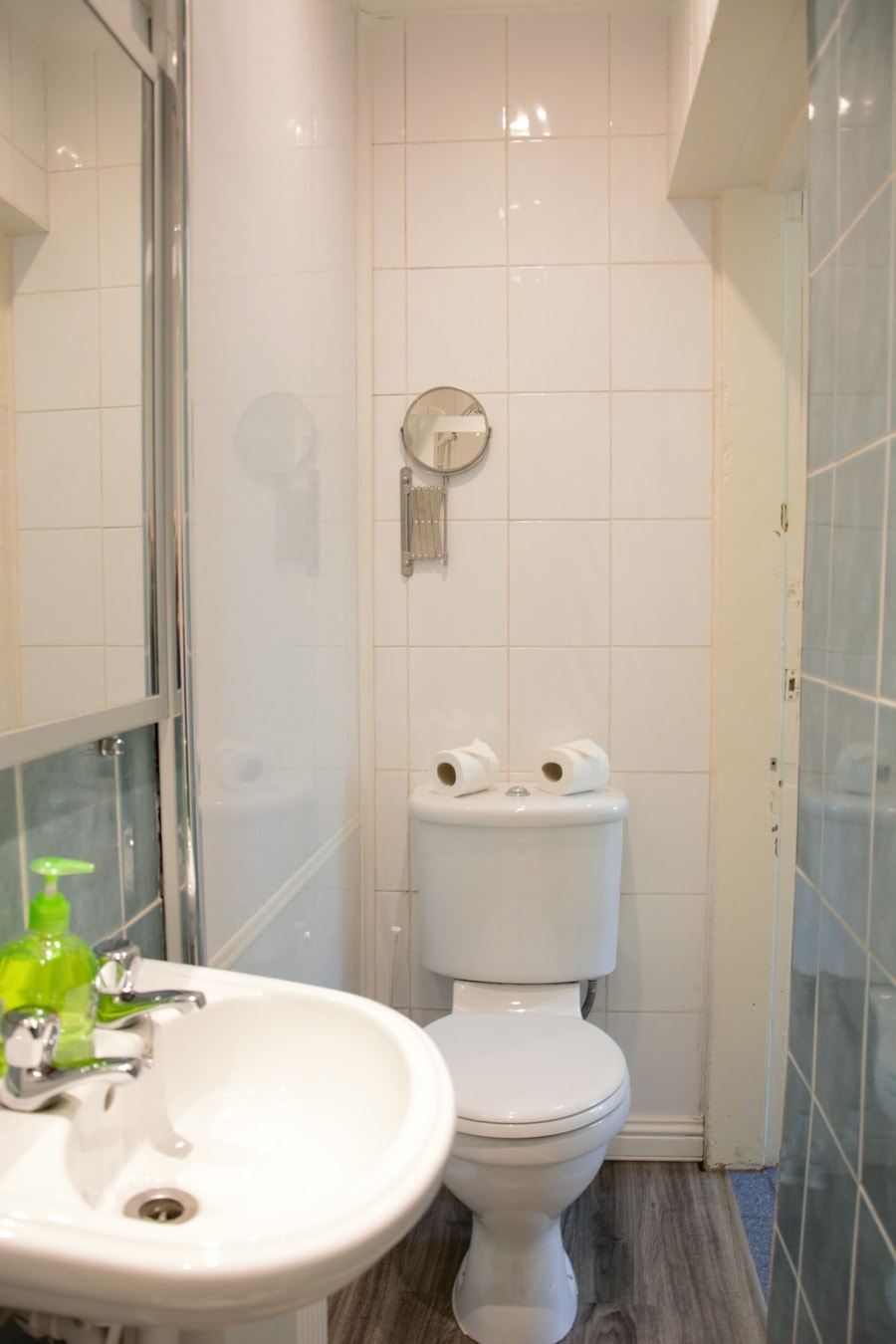 Beautiful Travelers Apartment - Salmond Place 8 Click And Rent