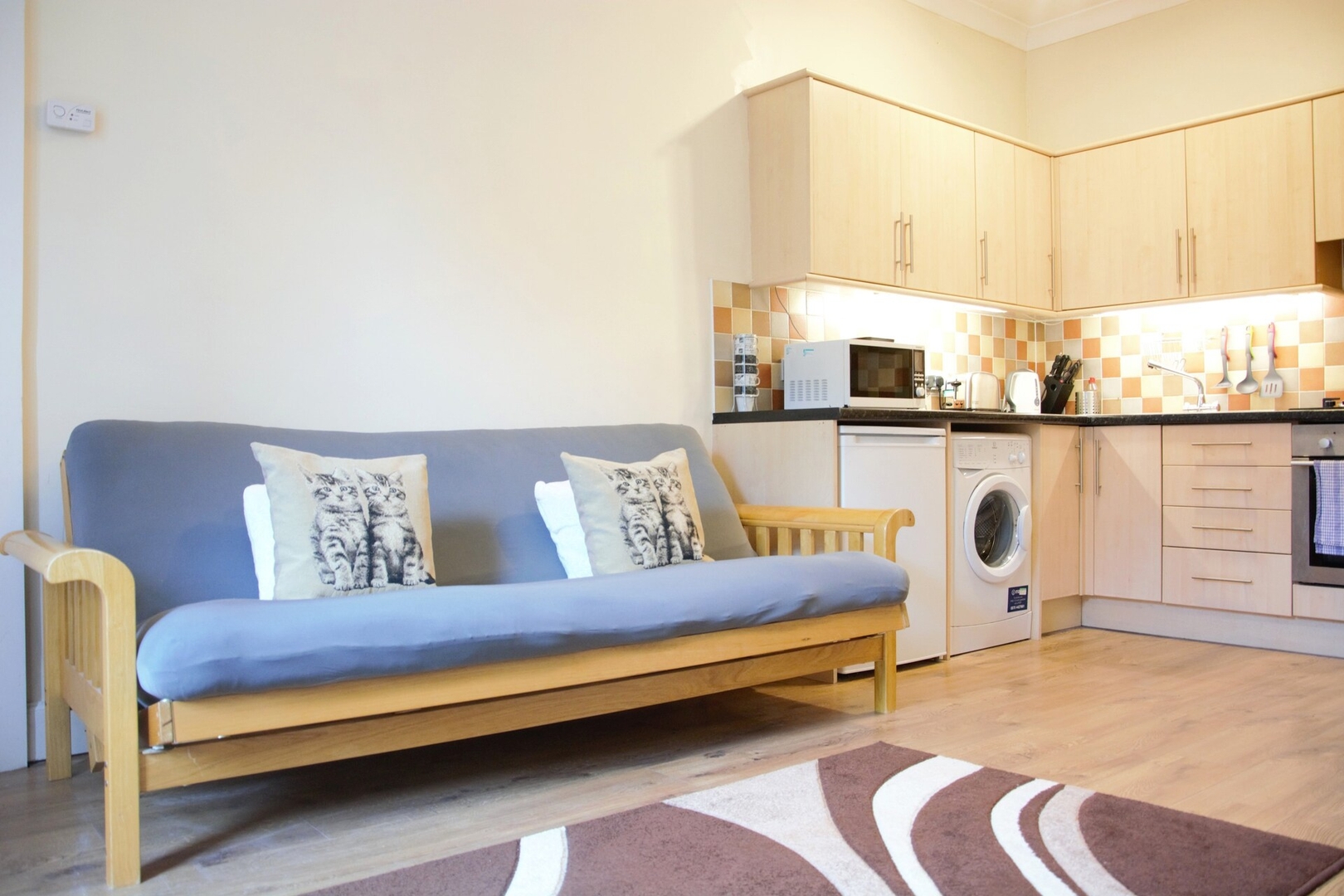 Beautiful Travelers Apartment - Salmond Place 0 Click And Rent