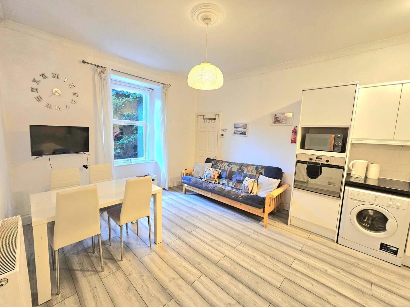 Beautiful Travelers Apartment - Salmond Place 13 Click And Rent