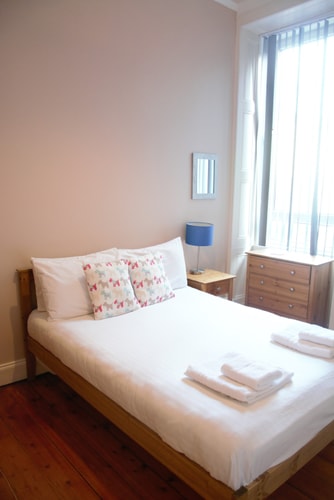 Elm Row Spacious and Central 4 Click And Rent