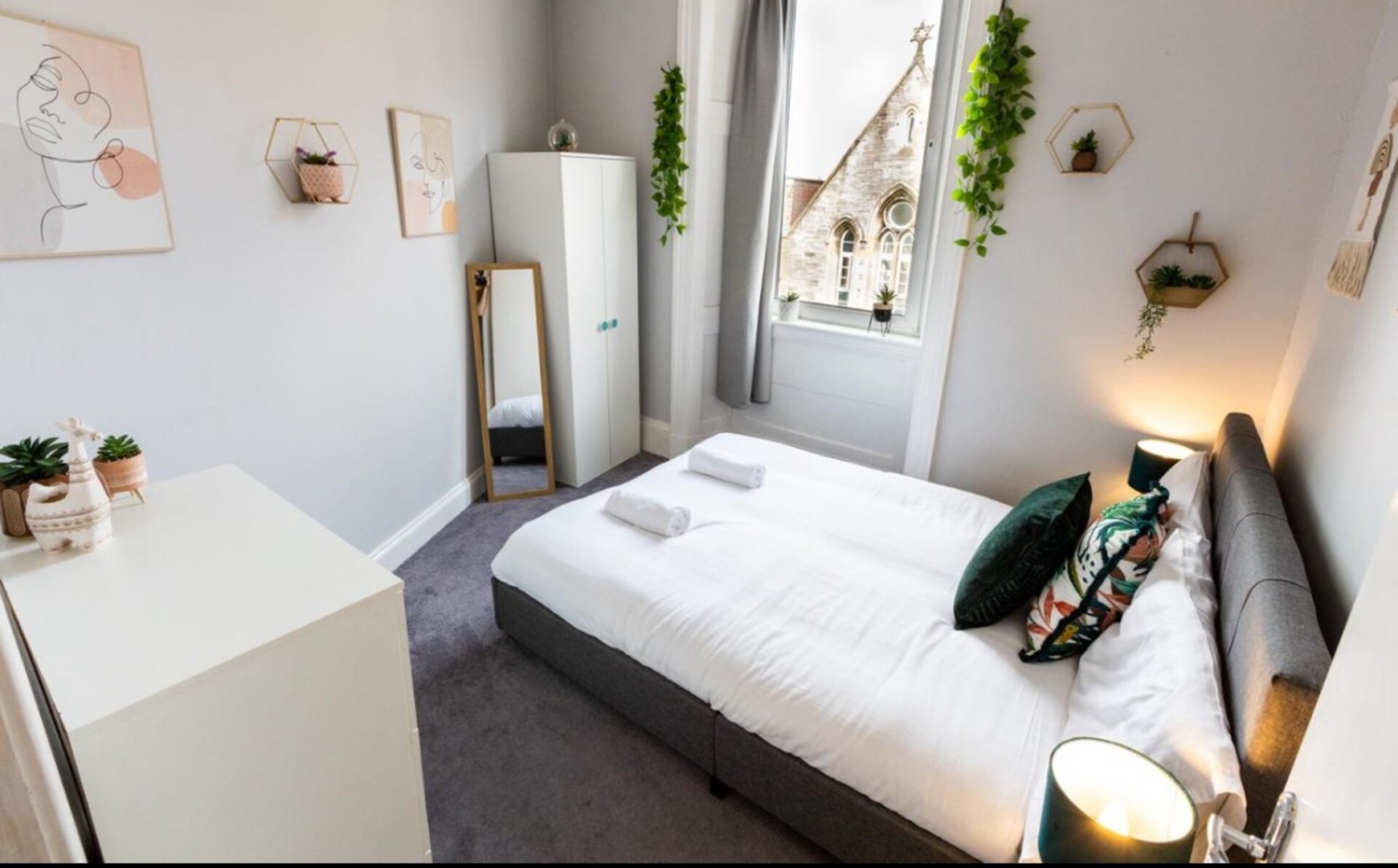 Edinburgh Festival Escape 29 Click And Rent