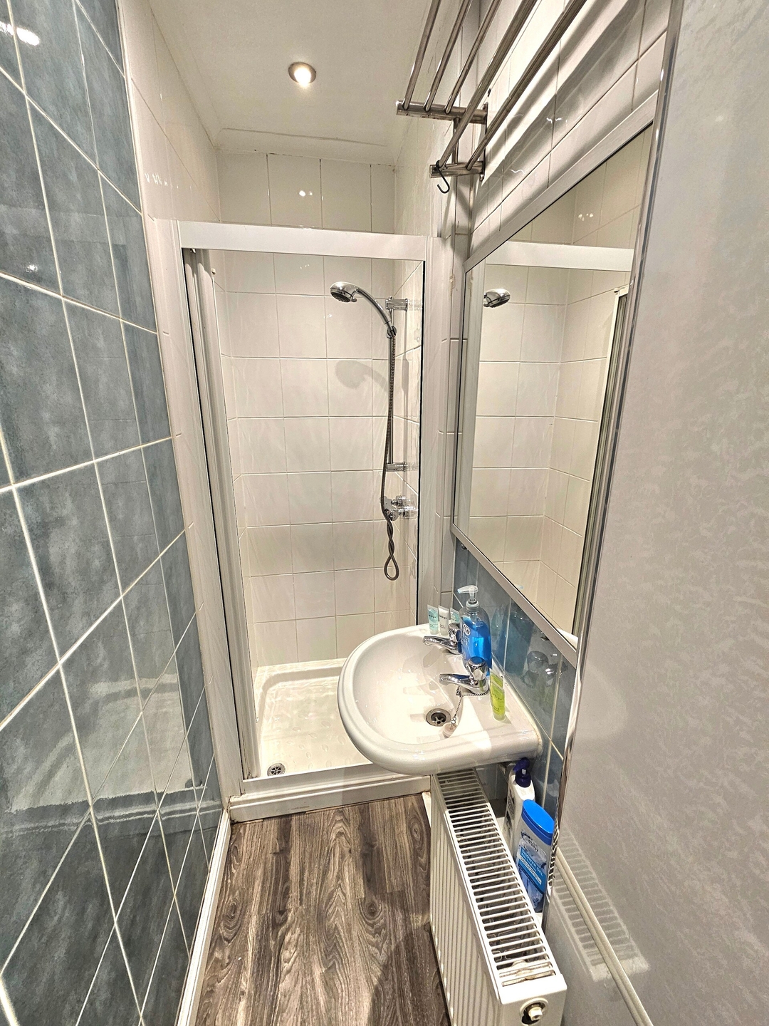 Beautiful Travelers Apartment - Salmond Place 17 Click And Rent