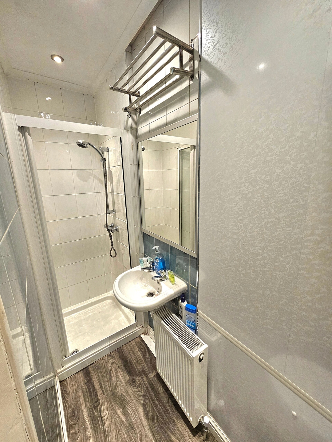 Beautiful Travelers Apartment - Salmond Place 15 Click And Rent