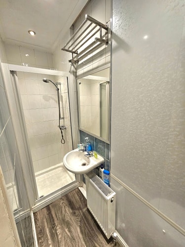 Beautiful Travelers Apartment - Salmond Place 15 Click And Rent