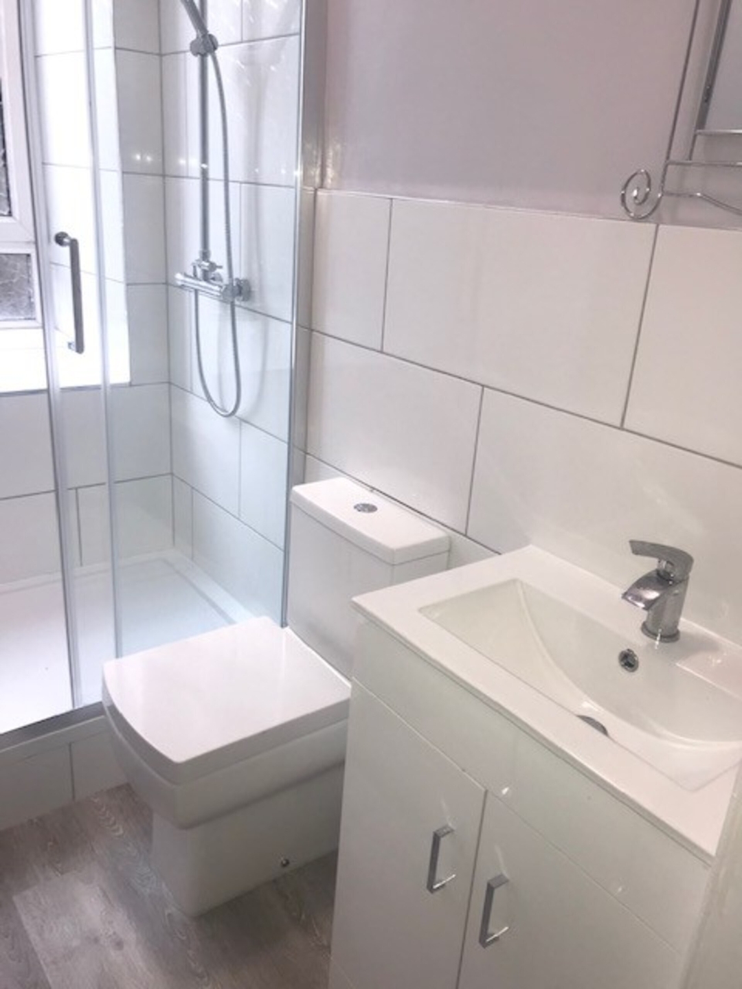 Elm Row Spacious and Central 16 Click And Rent