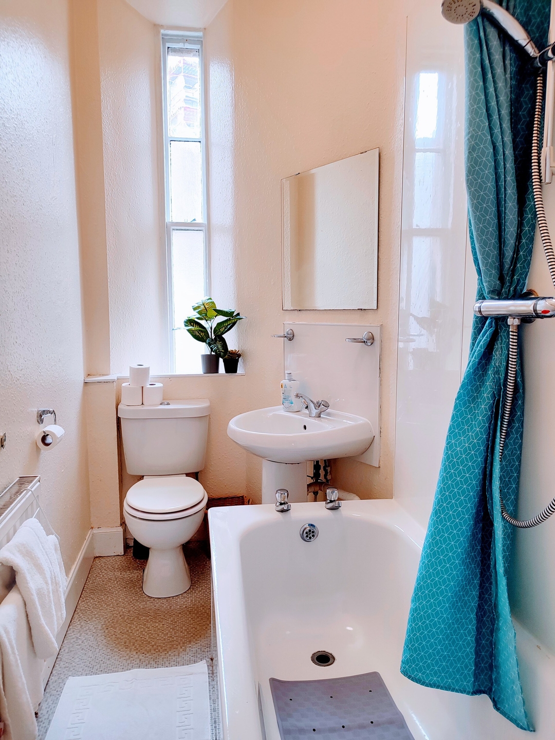 Lovely Festival Flat 11 Click And Rent