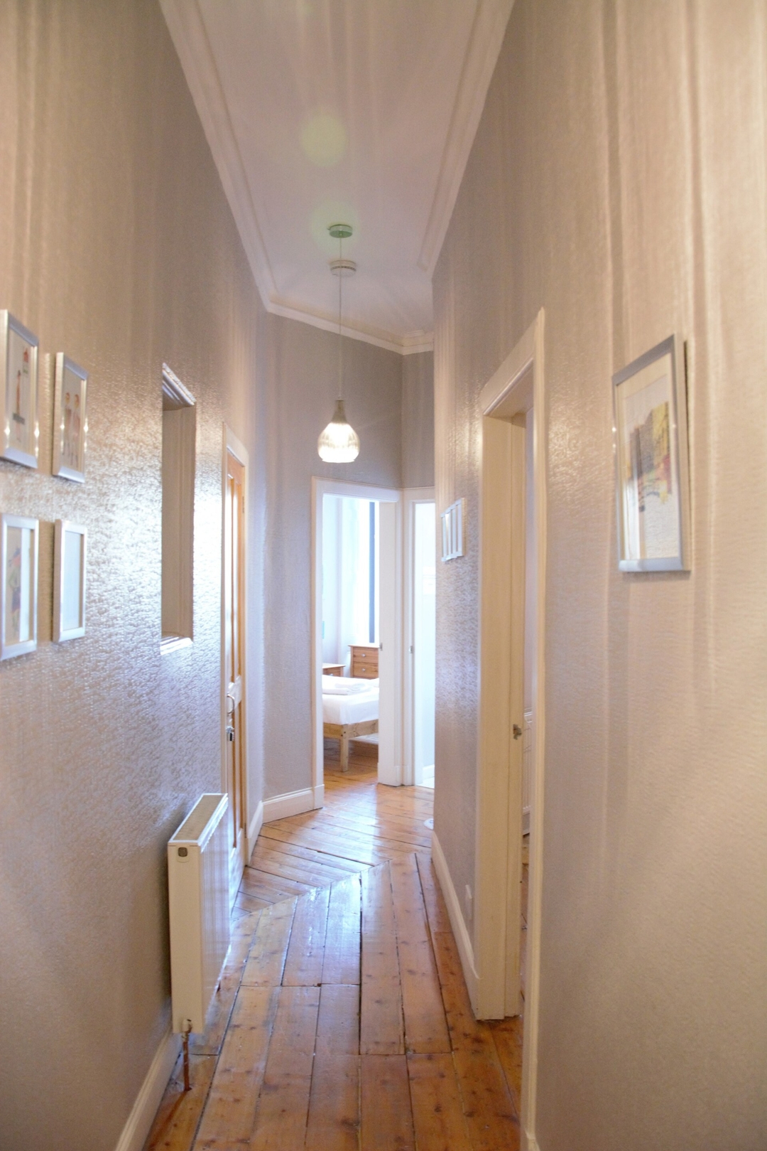 Elm Row Spacious and Central 14 Click And Rent