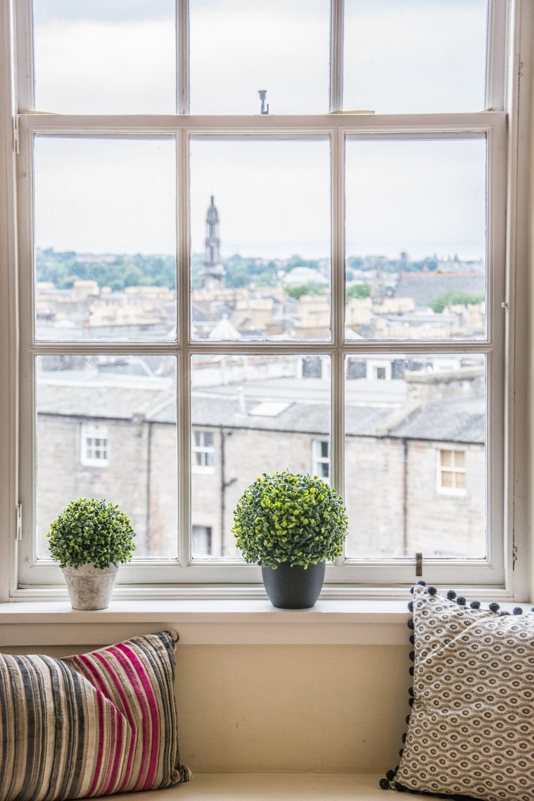 Edinburgh Heritage 1 Click And Rent