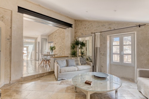 Romantic stone Loft in the heart of Valbonne