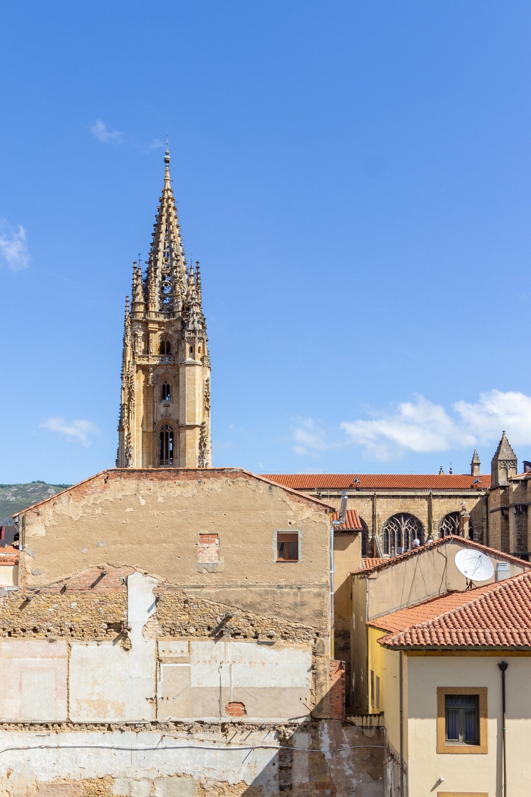 AH La Creme de la Creme VUT6990AS 53 Asturias Holidays