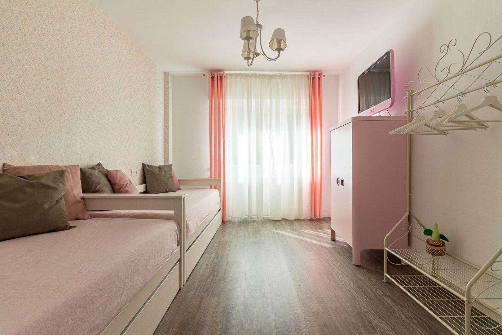 AH Poniente Beach Apartment VUT6895AS 12 Asturias Holidays