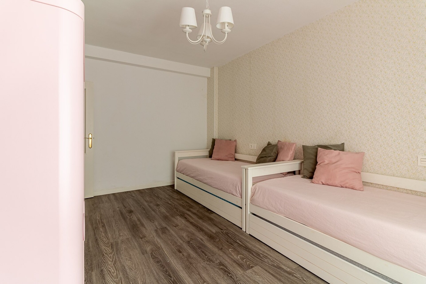 AH Poniente Beach Apartment VUT6895AS 14 Asturias Holidays