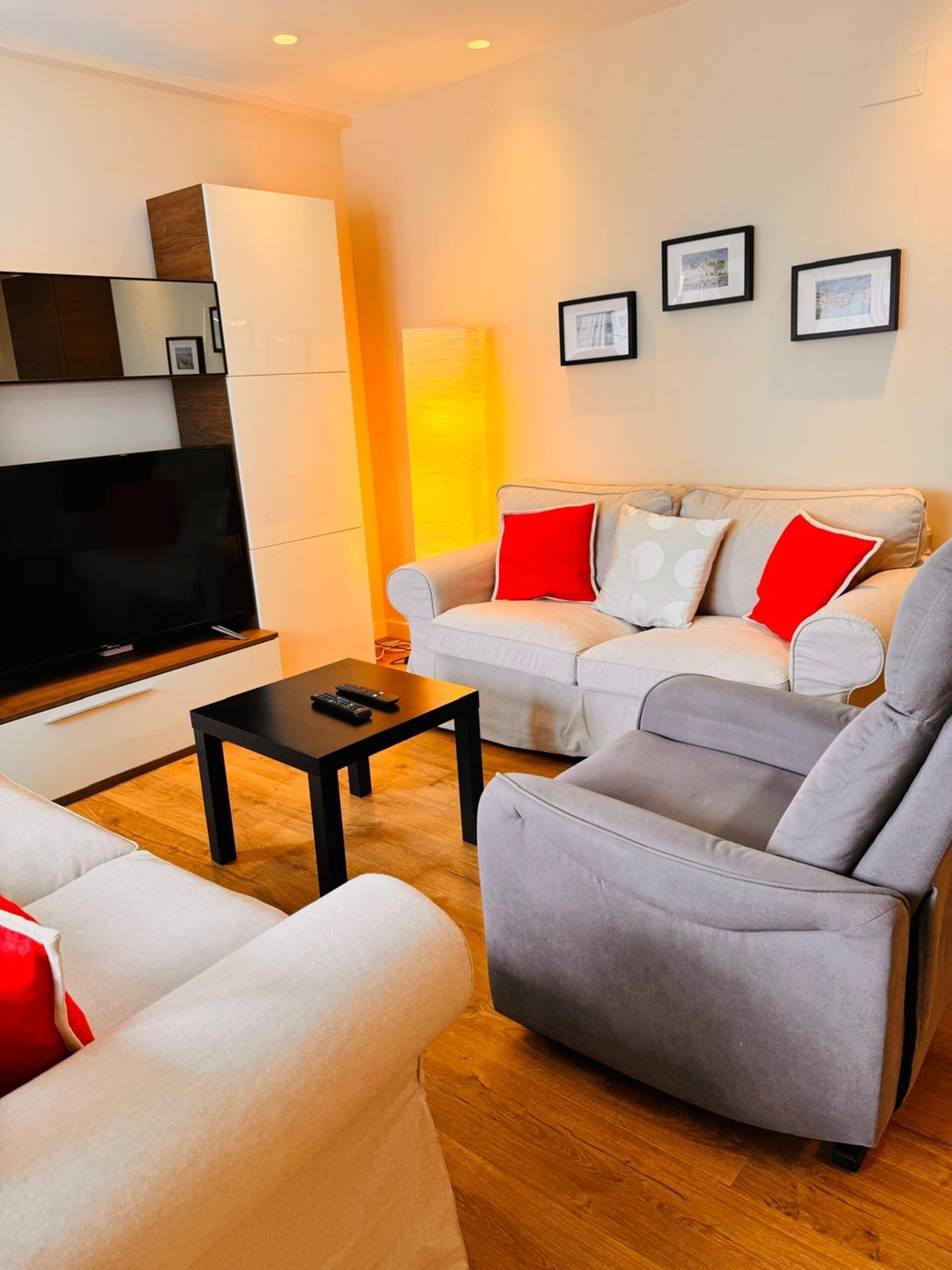 AH Full&Roomy Auditorio de Oviedo. VUT-6502-AS 14 Asturias Holidays