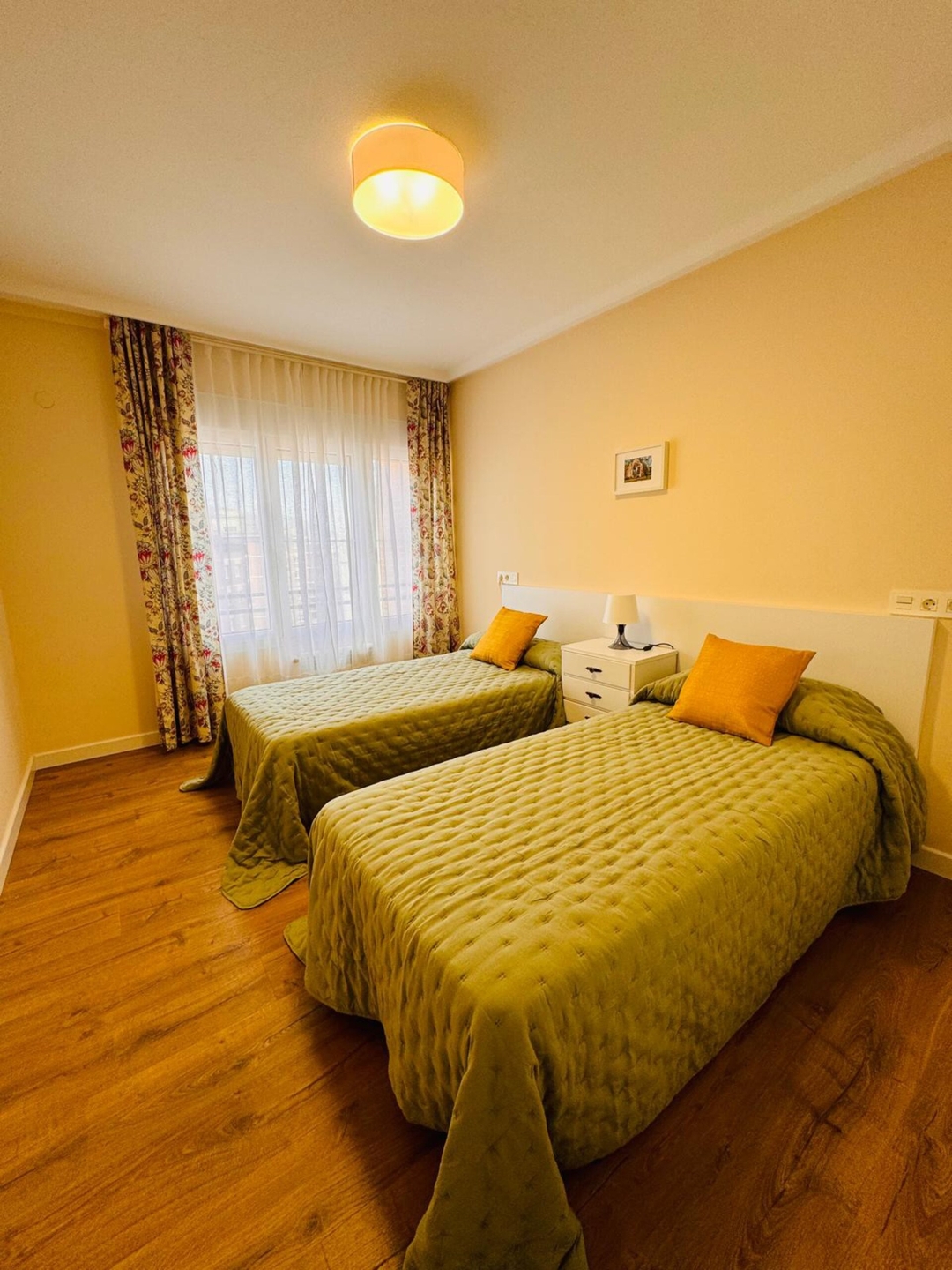 AH Full&Roomy Auditorio de Oviedo. VUT-6502-AS 1 Asturias Holidays