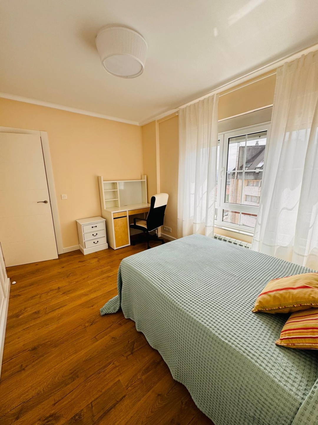 AH Full&Roomy Auditorio de Oviedo. VUT-6502-AS 24 Asturias Holidays