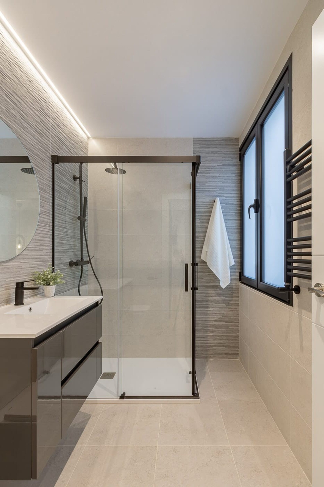 AH Room4you Oviedo by Asturias Holidays VUT3026AS 51 Asturias Holidays