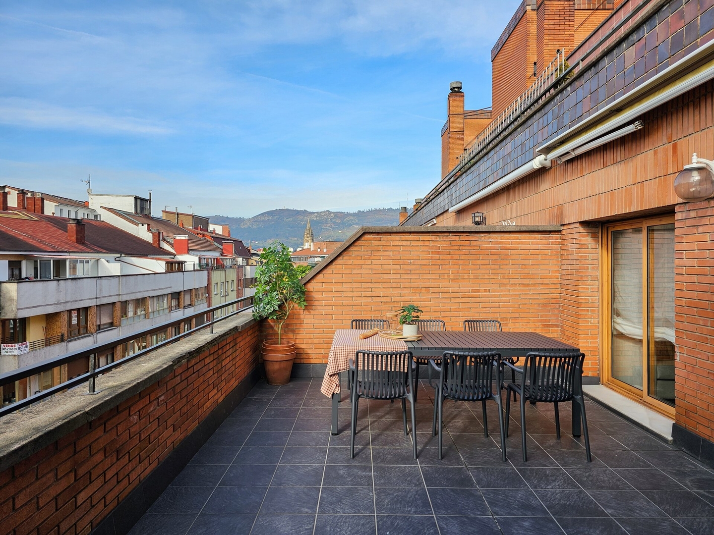 Cathedral View Apartment · Oviedo 25 Asturias Holidays
