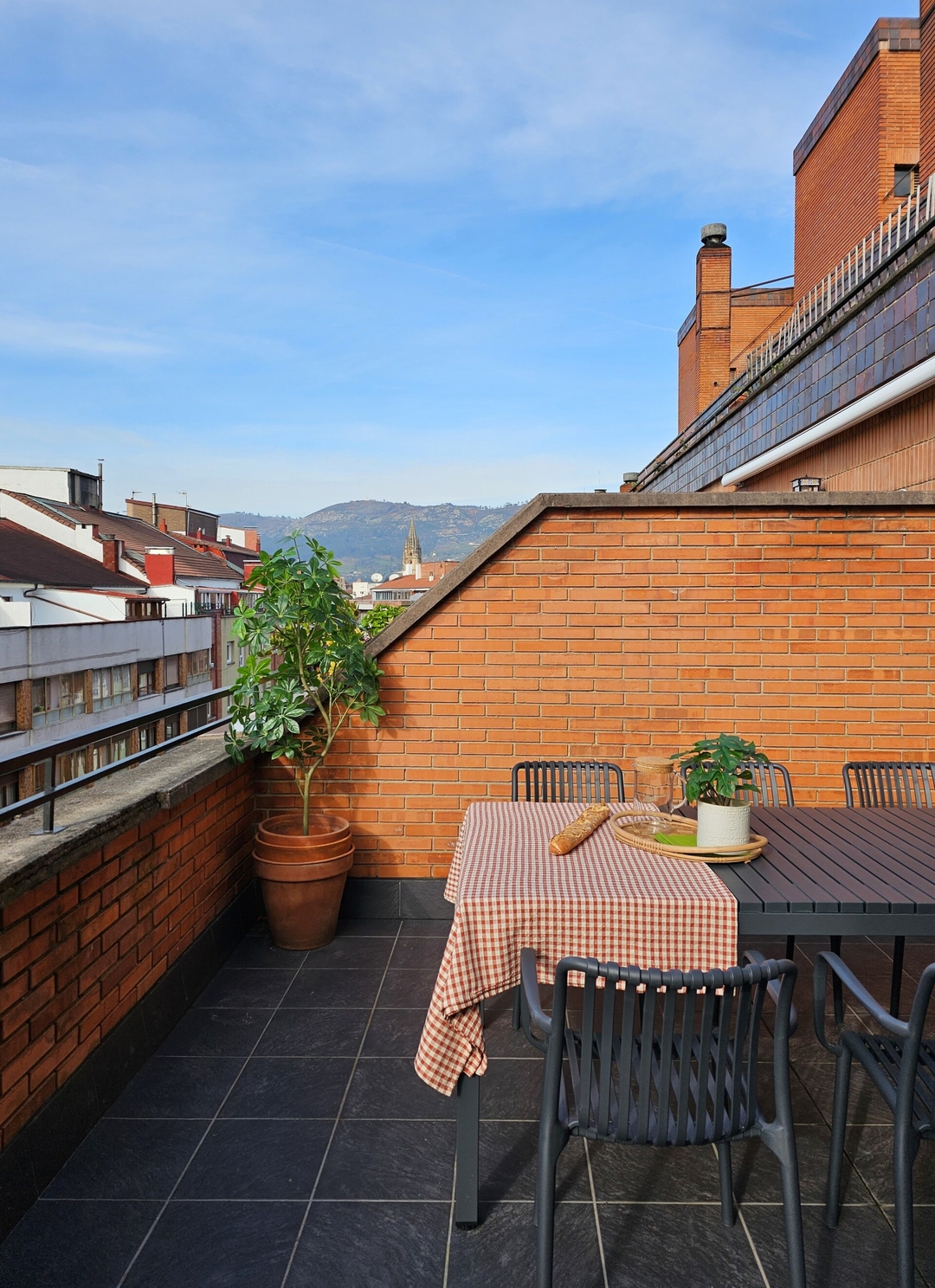 Cathedral View Apartment · Oviedo 23 Asturias Holidays