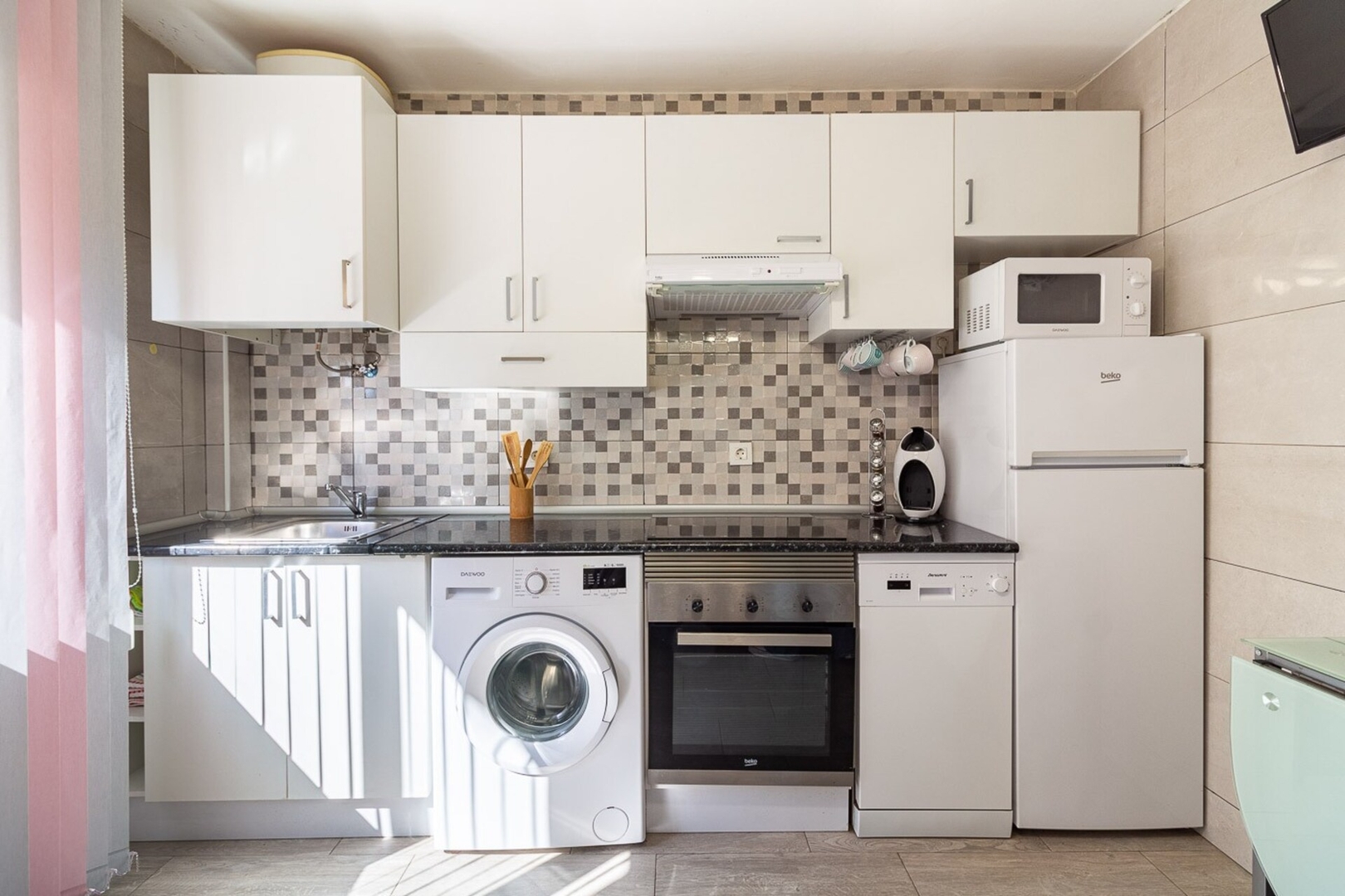 AH Poniente Beach Apartment VUT6895AS 5 Asturias Holidays