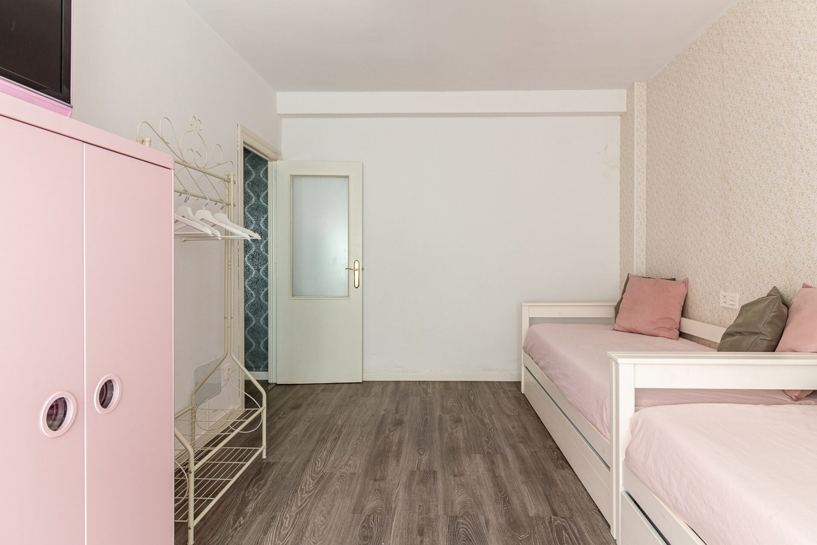 AH Poniente Beach Apartment VUT6895AS 13 Asturias Holidays