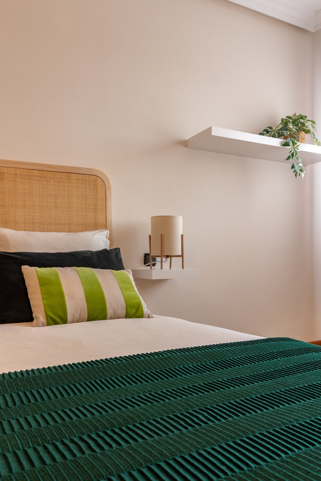 AH Delux3Rooms Campus Milán · VUT-6519-AS 24 Asturias Holidays
