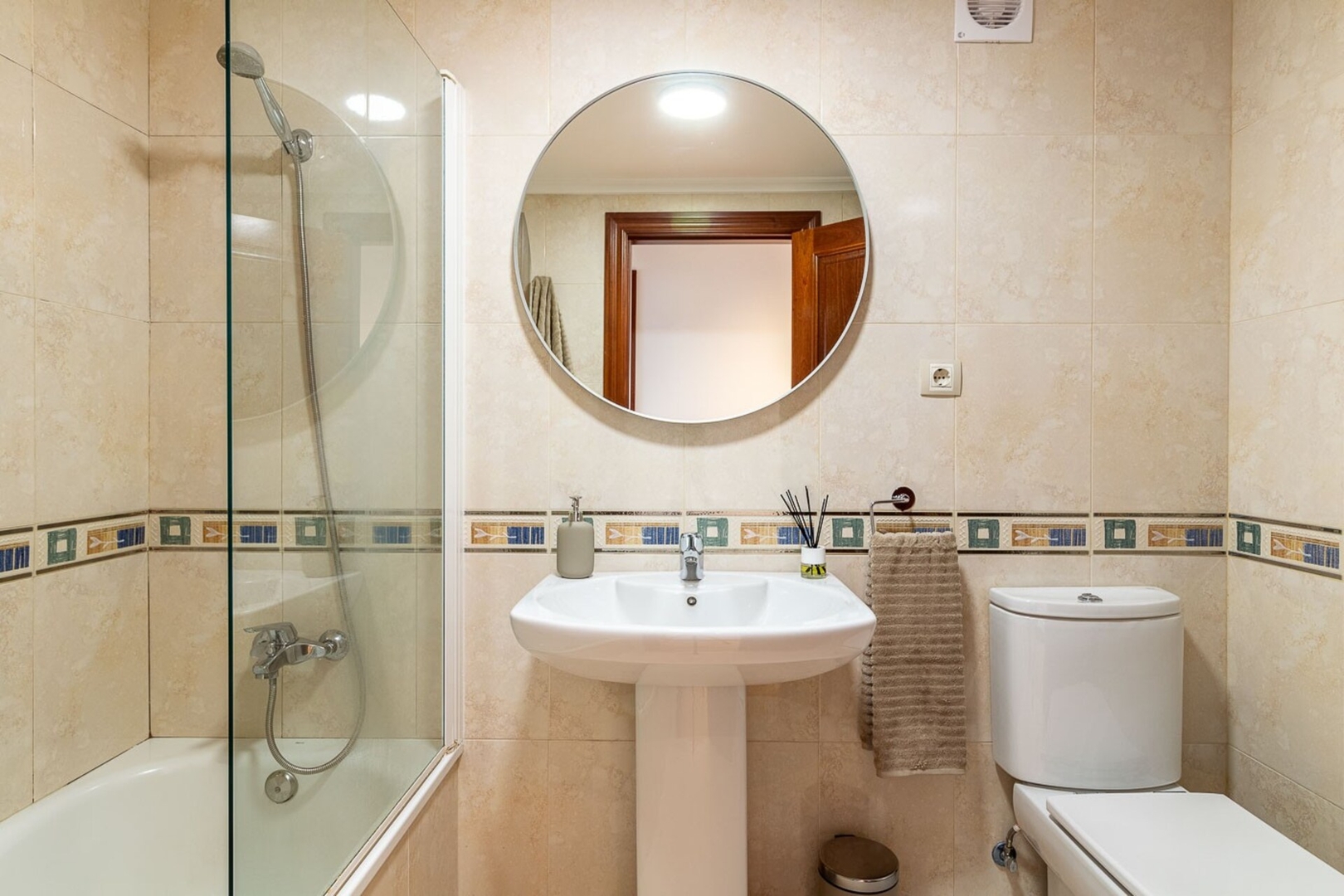 Delux3Rooms Gijón | Asturias Holidays 15 Asturias Holidays
