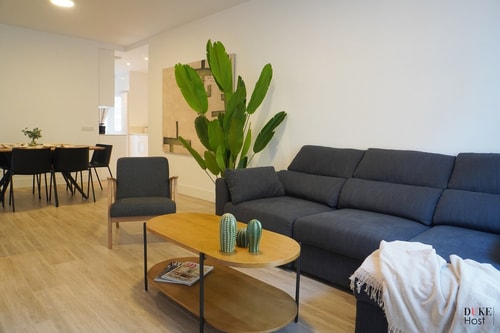 Duke 5Torres Apartments E1