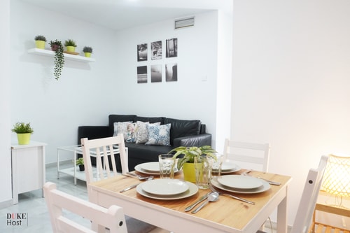 Divina Enfermera Apartments - 1A