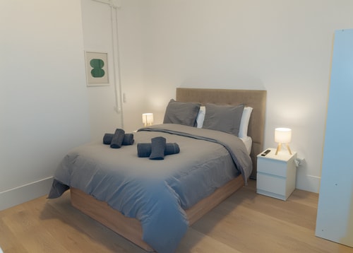 Malasaña Urban Rooms | Interior En-Suite Room